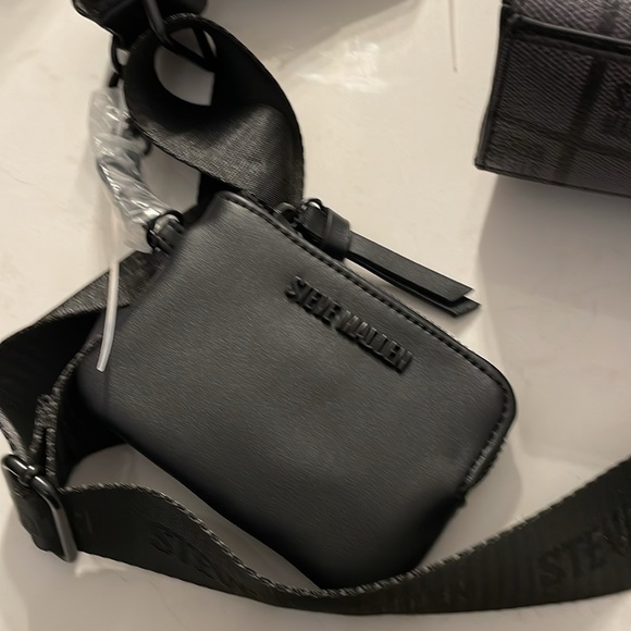 87. Steve Madden Crossbody NWT black, white, grey bag - Picture 7 of 8
